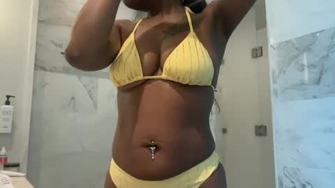 Snapshot of krystalblakexxx chatting on August 2026 04:22:01 PM Krystal Blake online show from August 2026 04:22:01 PM