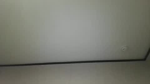 Krystal online show from December 2025 03:50:02 PM