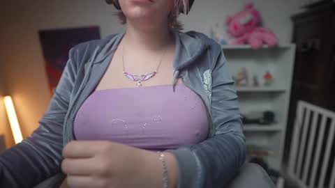 Snapshot of krystalsyxx chatting on January 2025 05:42:02 PM Krystal Syx online show from January 2025 05:42:02 PM