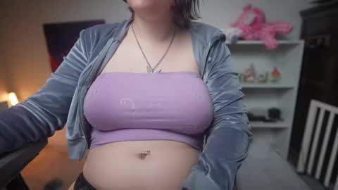 Snapshot of krystalsyxx chatting on February 2025 05:07:02 PM Krystal Syx online show from February 2025 05:07:02 PM