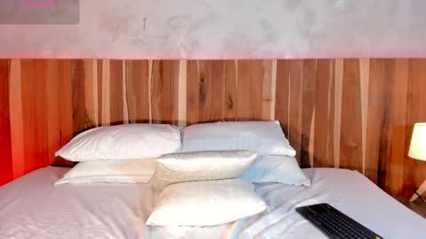 Krystal online show from March 2026 04:28:02 AM