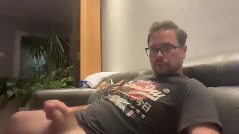 krzysztof1977 online show from June 2026 09:39:01 PM