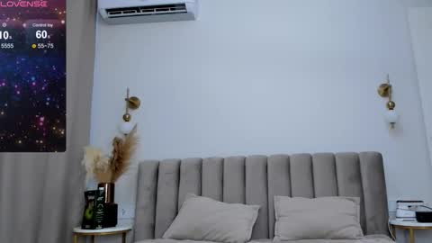 Lady online show from September 2025 12:16:02 PM