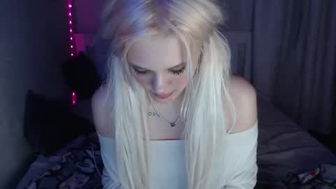 Emilia online show from February 2025 01:24:01 AM