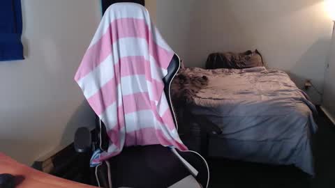 Kuggy online show from April 2026 09:39:33 PM