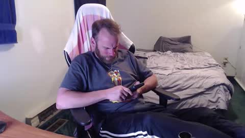 Snapshot of kuggy570 chatting on April 2026 10:43:02 PM Kuggy online show from April 2026 10:43:02 PM