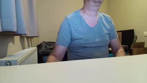 Snapshot of kuipers_1976 chatting on May 2026 08:03:01 PM kuipers_1976 online show from May 2026 08:03:01 PM
