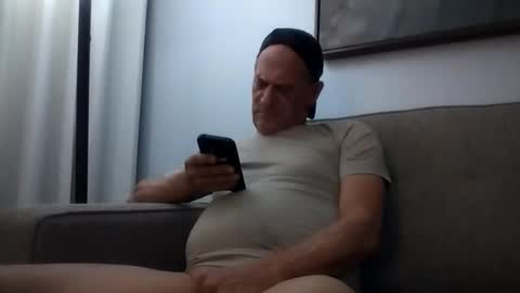 Snapshot of kumoncam01 chatting on February 2026 08:37:01 AM kumoncam01 online show from February 2026 08:37:01 AM
