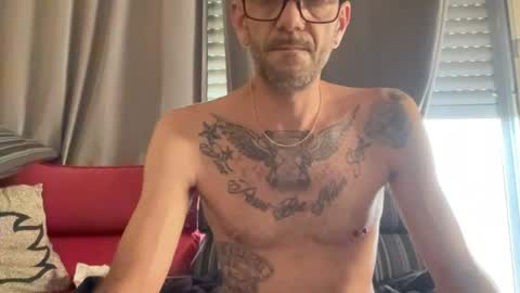 Snapshot of kuniking35 chatting on June 2026 11:14:02 AM kuniking35 online show from June 2026 11:14:02 AM