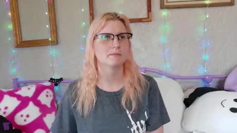 Snapshot of kunzitegoddess chatting on April 2026 04:56:02 PM Samantha online show from April 2026 04:56:02 PM