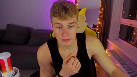 kurt_hanssen online show from October 2025 07:37:01 PM