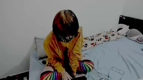 Snapshot of kurtabyss chatting on April 2026 07:45:01 AM Kurt online show from April 2026 07:45:01 AM