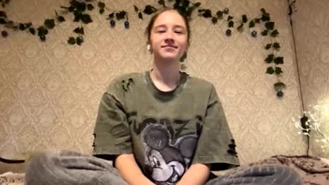 Snapshot of kylaflum chatting on October 2025 01:23:01 PM Sophie online show from October 2025 01:23:01 PM