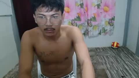 Snapshot of kyle_lourence chatting on June 2026 10:10:01 PM kyle_lourence online show from June 2026 10:10:01 PM