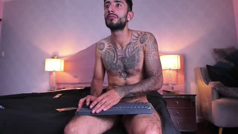 Snapshot of kyle_nick chatting on December 2024 11:40:02 PM Kyle and Nick online show from December 2024 11:40:02 PM