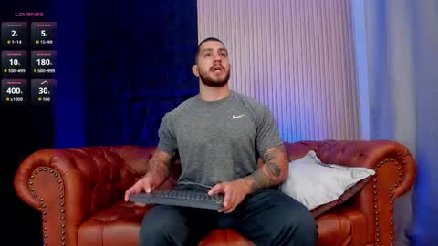 kylenorth_ online show from November 2025 07:57:01 PM