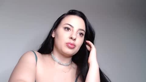 Snapshot of kylie_brown9 chatting on April 2026 07:17:02 AM alley online show from April 2026 07:17:02 AM