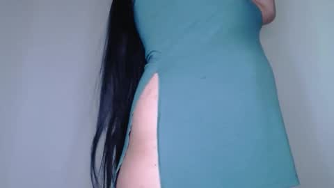 Snapshot of kylie_brown9 chatting on April 2026 07:33:02 PM alley online show from April 2026 07:33:02 PM