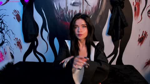 Snapshot of kylie_foxx1 chatting on December 2024 12:41:02 AM submissive demon Please help me to reach 500 thumbs up online show from December 2024 12:41:02 AM