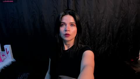 Snapshot of kylie_foxx1 chatting on December 2024 02:17:02 AM submissive demon Please help me to reach 500 thumbs up online show from December 2024 02:17:02 AM