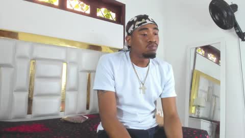 Snapshot of kylieandjhonny chatting on February 2025 06:55:01 PM Kaylie And Jhony online show from February 2025 06:55:01 PM