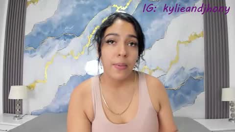 Snapshot of kylieandjhonny chatting on October 2025 07:20:02 PM Kaylie And Jhony online show from October 2025 07:20:02 PM