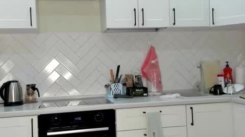 Din online show from October 2025 09:55:01 PM