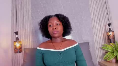 Snapshot of kyliee_vega chatting on June 2026 02:33:01 PM kyliee_vega online show from June 2026 02:33:01 PM