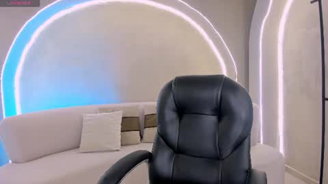 Snapshot of kyliejenkins1 chatting on June 2026 11:15:01 AM Kylie Jenkins online show from June 2026 11:15:01 AM