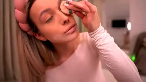 Kylie online show from April 2026 08:20:01 PM