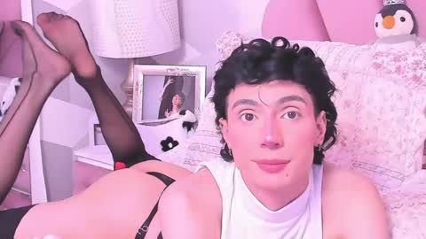 Snapshot of kyliemonnet chatting on May 2026 07:43:02 PM Kylie jl online show from May 2026 07:43:02 PM