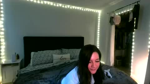 kylie not jenner online show from March 2026 07:06:02 PM