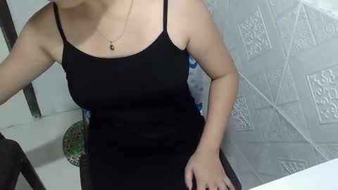 Snapshot of kyliexx98 chatting on April 2026 12:35:01 PM kylie online show from April 2026 12:35:01 PM