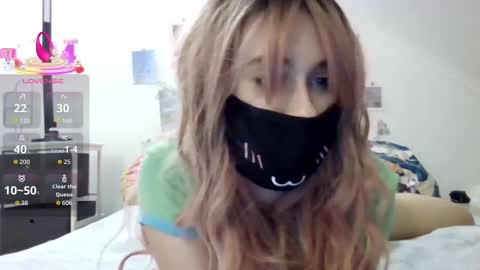 Kyra Wild online show from September 2025 07:37:01 PM