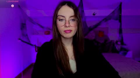 Margo  online show from November 2025 08:32:01 PM