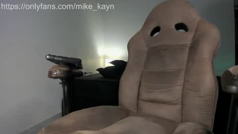 l3m0nb0y_ online show from October 2025 03:29:02 AM