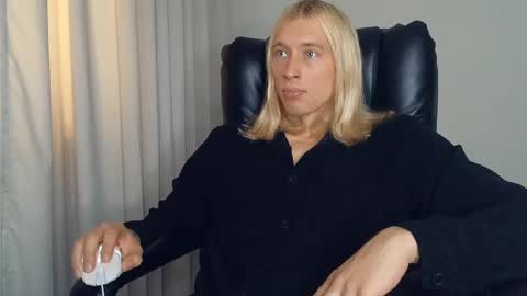 Snapshot of l_adonis_l chatting on September 2025 08:03:02 AM Adonis online show from September 2025 08:03:02 AM