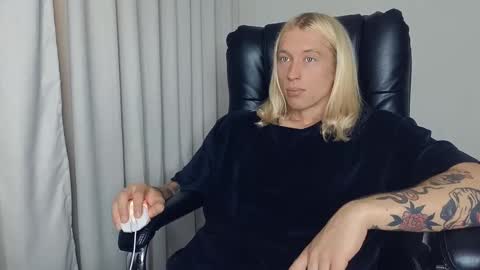 Snapshot of l_adonis_l chatting on September 2025 06:57:02 AM Adonis online show from September 2025 06:57:02 AM