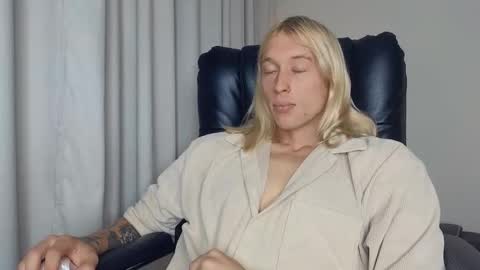 Snapshot of l_adonis_l chatting on September 2025 06:35:01 AM Adonis online show from September 2025 06:35:01 AM