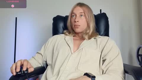 Snapshot of l_adonis_l chatting on November 2025 10:36:02 AM Adonis online show from November 2025 10:36:02 AM