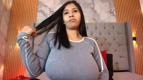 Snapshot of la_indiia chatting on May 2026 01:05:02 PM la_indiia online show from May 2026 01:05:02 PM