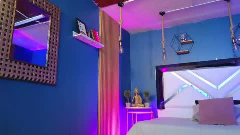Snapshot of laady_brownn chatting on April 2026 11:35:01 AM Cris online show from April 2026 11:35:01 AM