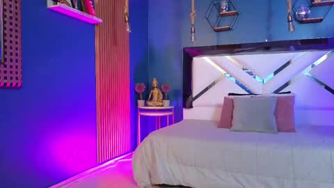 Snapshot of laady_brownn chatting on May 2026 11:04:01 AM Cris online show from May 2026 11:04:01 AM