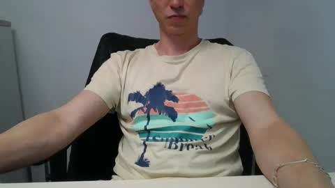 Snapshot of labelette007 chatting on April 2026 02:01:01 PM labelette007 online show from April 2026 02:01:01 PM