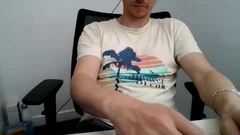 Snapshot of labelette007 chatting on May 2026 12:57:01 PM labelette007 online show from May 2026 12:57:01 PM
