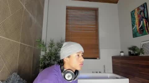 labrinthteasing online show from December 2025 12:13:02 PM