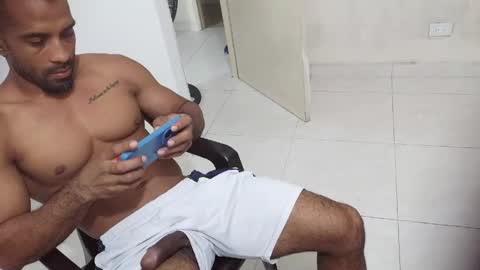 Snapshot of lacasadelosmunecosbq chatting on April 2026 04:06:01 AM Bruno Smith online show from April 2026 04:06:01 AM