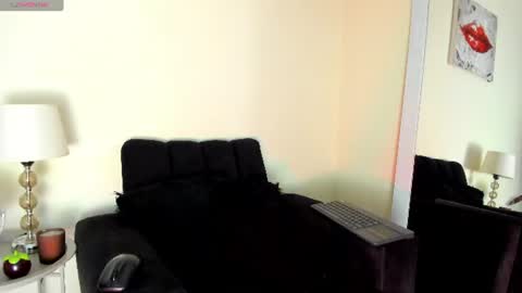 Snapshot of lace_victoria chatting on July 2026 12:28:01 AM lace_victoria online show from July 2026 12:28:01 AM