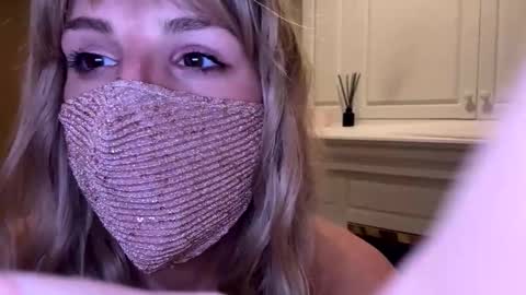 Snapshot of laceluxleather chatting on March 2026 06:19:02 AM laceluxleather online show from March 2026 06:19:02 AM