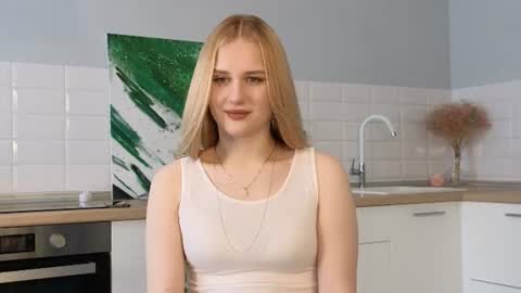 Snapshot of lachelleellwanger chatting on July 2026 05:14:01 AM Kate online show from July 2026 05:14:01 AM
